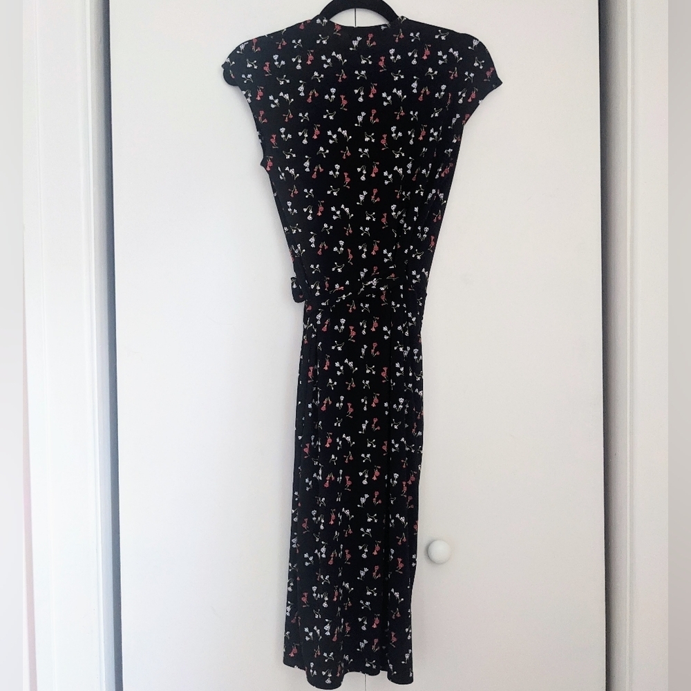 Lark & Ro XS Floral Wrap Dress - Picture 6 of 6